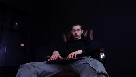 Snapshot of kaydendrew chatting on January 7, 2026, 5:10 am KaydenDrew online show from January 7, 2026, 5:10 am