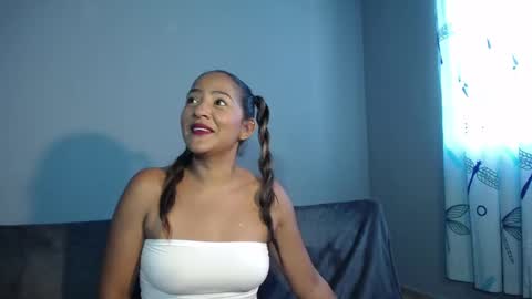 kayla_sweetlove online show from October 14, 2025, 8:20 pm
