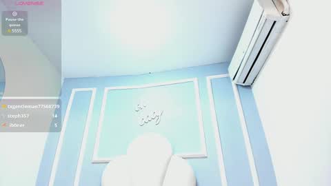 kaylachannell online show from February 21, 2025, 10:28 am