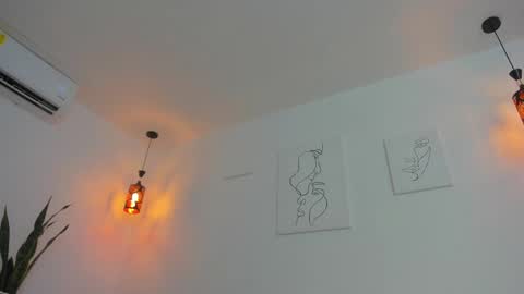      K A Y L A      online show from October 23, 2025, 1:21 pm