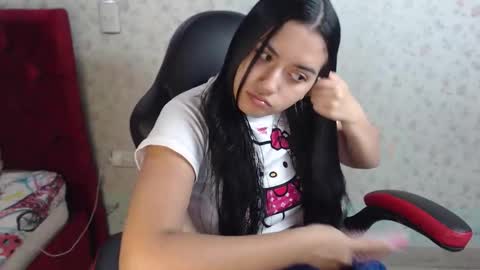 Kayla online show from November 11, 2025, 1:27 am