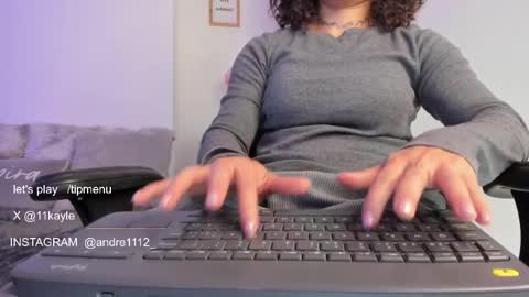 INSTAGRAM AND TW 11kayle online show from March 30, 2026, 11:39 pm