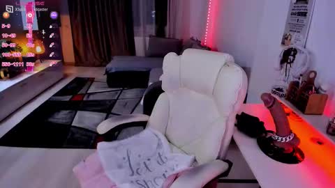 Snapshot of kaylee____77 chatting on February 11, 2026, 4:34 pm kaylee online show from February 11, 2026, 4:34 pm