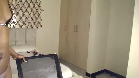 Snapshot of kayleeeee_ee chatting on October 2, 2025, 1:40 pm Kaylee online show from October 2, 2025, 1:40 pm