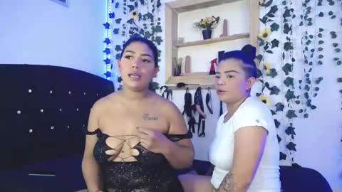 kaylie and dakota  online show from October 21, 2025, 10:49 am