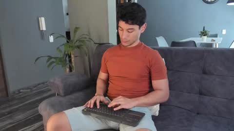 Kayn online show from November 20, 2025, 5:01 pm