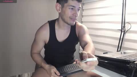 Kayn online show from December 18, 2025, 2:06 am