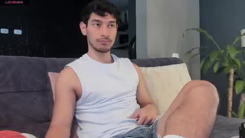 Snapshot of kayn_kalo chatting on July 5, 2026, 5:42 pm Kayn online show from July 5, 2026, 5:42 pm