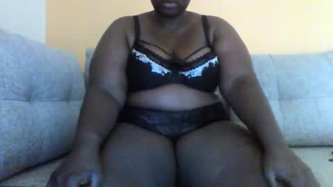Snapshot of kayrabunnie chatting on September 15, 2025, 11:43 am kayrabunnie online show from September 15, 2025, 11:43 am