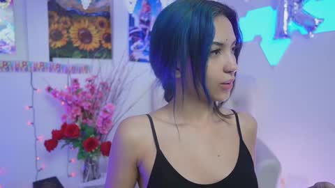 Kayra online show from October 9, 2025, 11:41 am