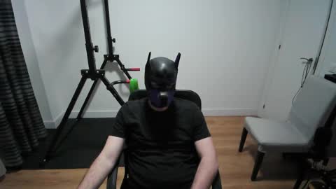 Neon online show from March 24, 2026, 6:46 pm