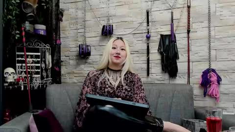 Snapshot of kaziaswart chatting on November 4, 2025, 10:20 pm Miss Kazia online show from November 4, 2025, 10:20 pm