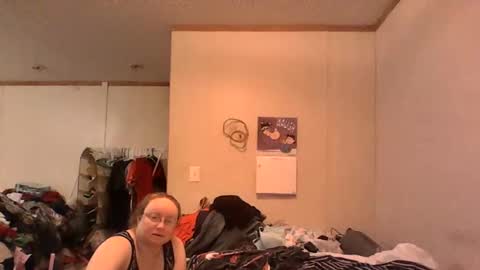 kcandler27 online show from October 20, 2025, 11:16 pm