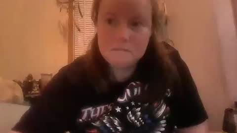 kcandler27 online show from November 5, 2025, 11:27 pm