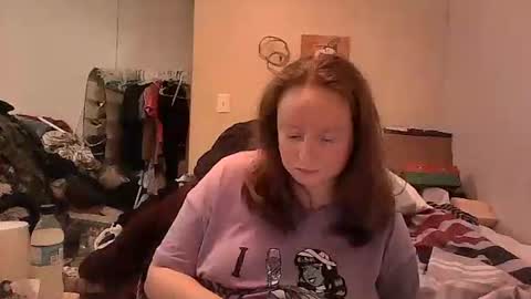 kcandler27 online show from November 20, 2025, 8:03 am