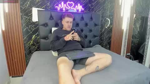 Snapshot of keane_lee chatting on October 27, 2025, 12:09 pm Keane online show from October 27, 2025, 12:09 pm