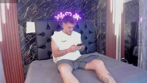 Snapshot of keane_lee chatting on November 10, 2025, 12:59 pm Keane online show from November 10, 2025, 12:59 pm