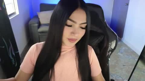 Snapshot of keeiity_moon chatting on April 28, 2026, 8:14 pm keeiity_moon online show from April 28, 2026, 8:14 pm