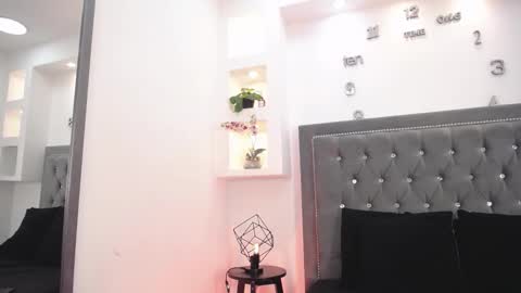 nico online show from February 3, 2026, 12:43 pm