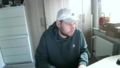 MargieKeith online show from April 16, 2026, 5:41 am