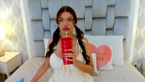 Keiira Fox online show from April 14, 2026, 11:27 am