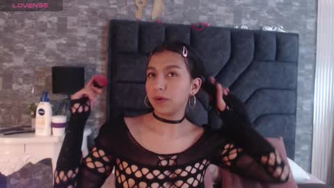 keila online show from February 24, 2026, 3:37 am