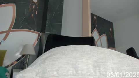 Snapshot of keila_mendoza chatting on January 3, 2025, 4:59 pm Keila online show from January 3, 2025, 4:59 pm
