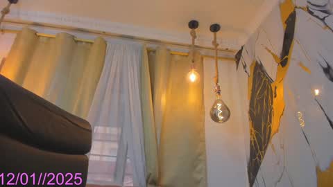 Snapshot of keila_mendoza chatting on January 12, 2025, 5:33 pm Keila online show from January 12, 2025, 5:33 pm