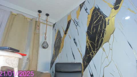 Snapshot of keila_mendoza chatting on January 21, 2025, 9:04 pm Keila online show from January 21, 2025, 9:04 pm