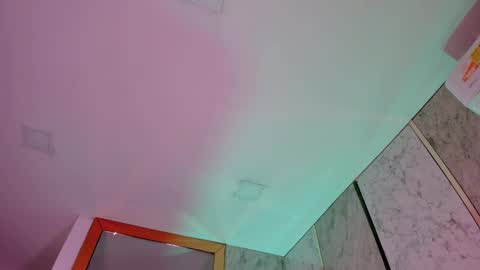 Keila  online show from November 13, 2025, 2:49 pm