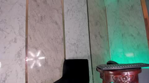 Snapshot of keila_mendoza chatting on December 14, 2025, 5:35 am Keila online show from December 14, 2025, 5:35 am