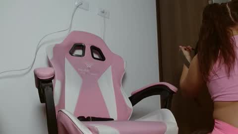 keilafranco online show from October 17, 2025, 12:14 am