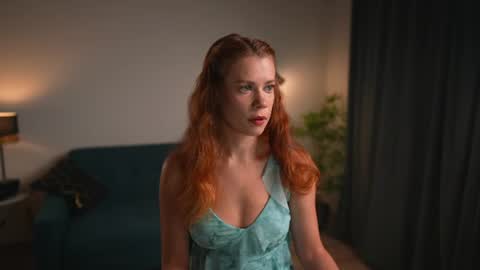 keira_knight online show from July 18, 2026, 9:40 pm