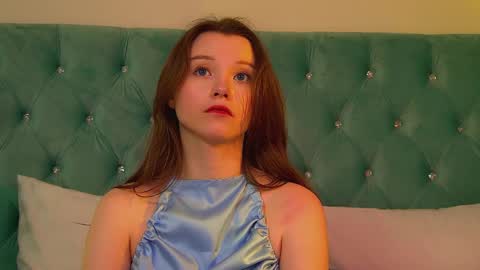 Keira online show from March 17, 2026, 6:33 pm