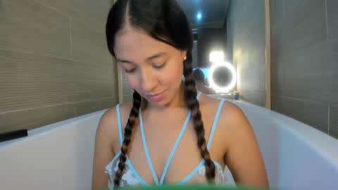 Snapshot of keiry_gonzalez23_aws chatting on October 23, 2025, 2:00 am keiry_gonzalez23_aws online show from October 23, 2025, 2:00 am