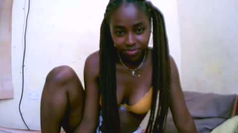 keisha759446 online show from November 4, 2025, 9:36 pm