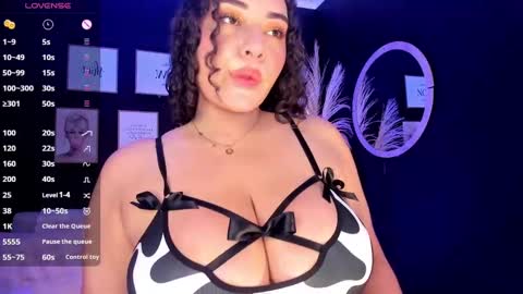 Keisha online show from September 28, 2025, 7:14 am