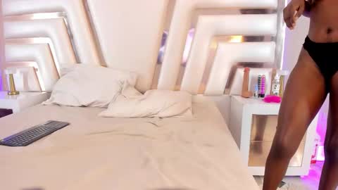 Snapshot of keishaconie chatting on February 10, 2026, 8:24 pm Ebony - Keisha online show from February 10, 2026, 8:24 pm