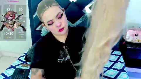 keitch_cute online show from October 18, 2025, 1:45 pm