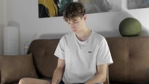 Mark online show from October 16, 2025, 1:34 pm