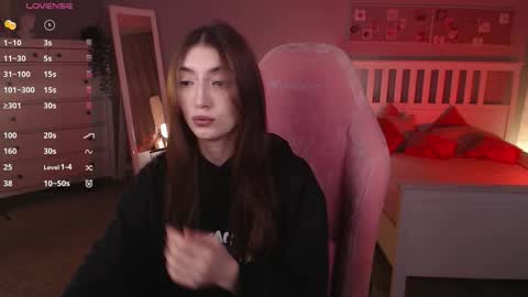 Rina online show from September 24, 2025, 7:33 am