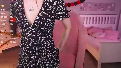 Rina online show from November 1, 2025, 7:32 am