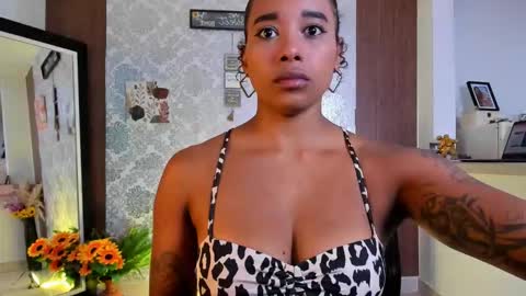 kelly__thomson online show from October 1, 2025, 11:22 pm