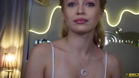 Kelly online show from November 11, 2025, 6:02 am