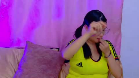 elena online show from July 3, 2026, 11:33 pm
