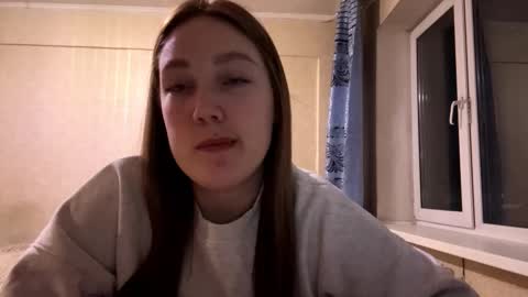 Snapshot of kellyekusnic chatting on October 20, 2025, 9:10 am Mia online show from October 20, 2025, 9:10 am