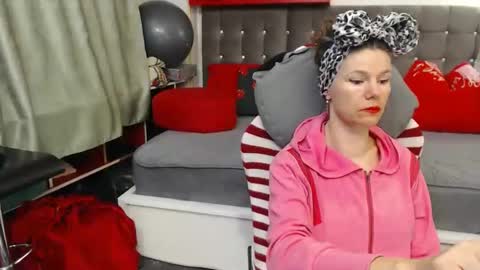 kelly online show from April 3, 2026, 3:26 am