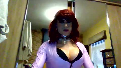 kellypvc1 online show from October 14, 2025, 4:52 pm