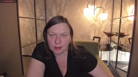 Kelly online show from October 6, 2025, 10:23 am