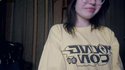 Lina online show from May 19, 2026, 9:10 pm